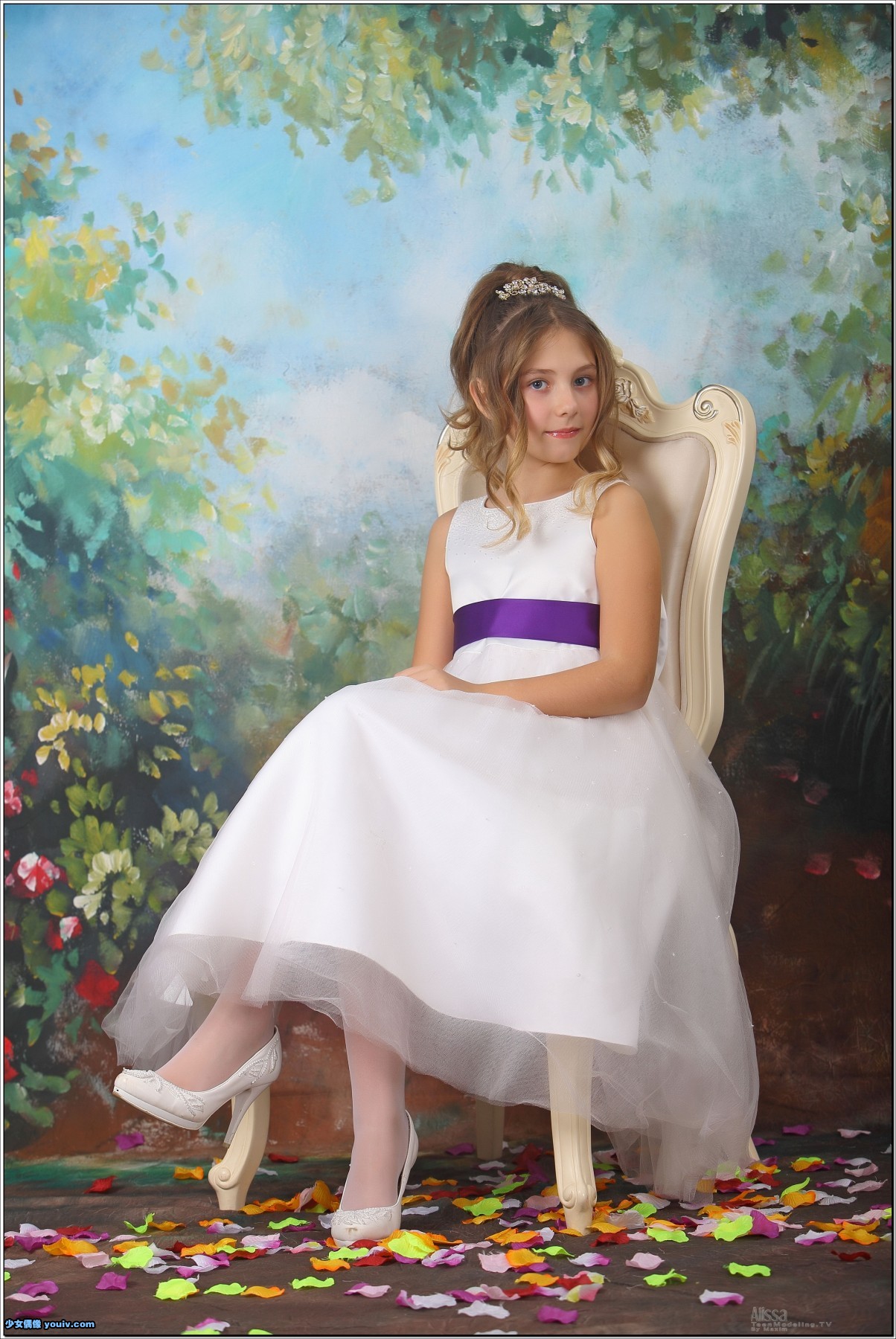 alissa_model_white&purpledress_teenmodeling_tv_038~1.jpg